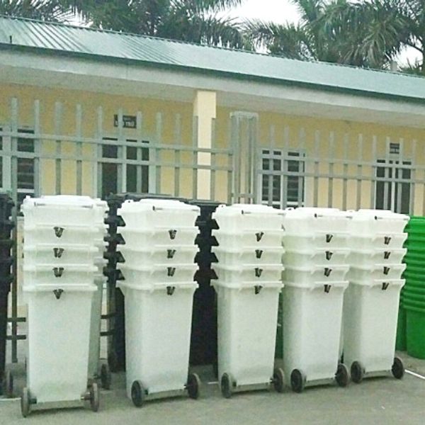 Bàn giao thành công thùng rác 240 lít HDPE cho chị khách tại Vĩnh Phúc