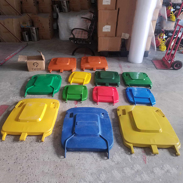 Chắc chắn kích thước nắp thùng rác phù hợp